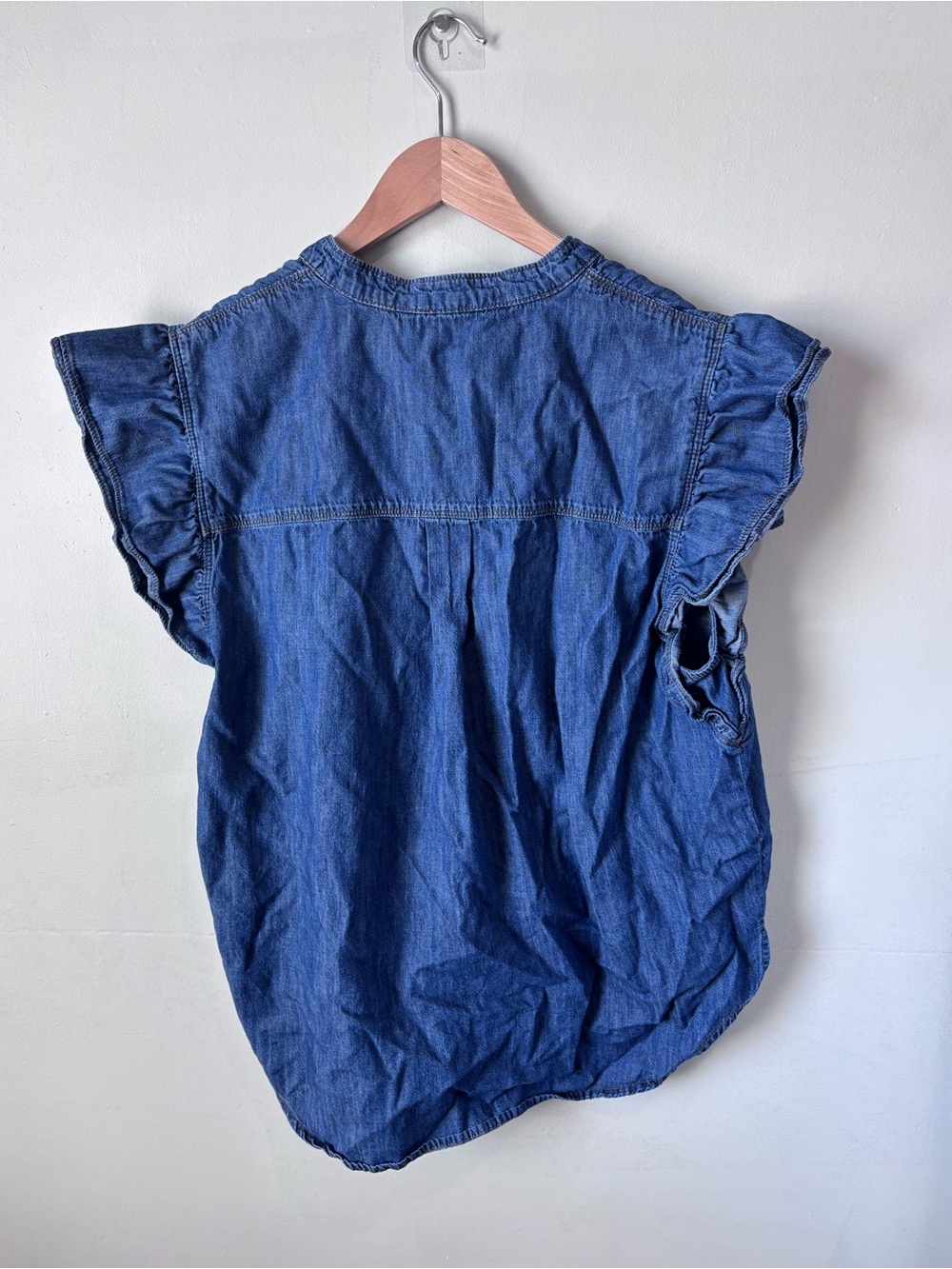 Chaps Ruffle-Trim Chambray Cap Sleeve Blouse | Size XL | Excellent Condition - Picture 2 of 5
